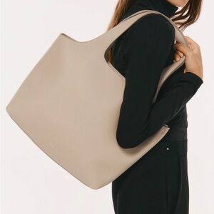 Cuyana Classic Taupe Tote Bag